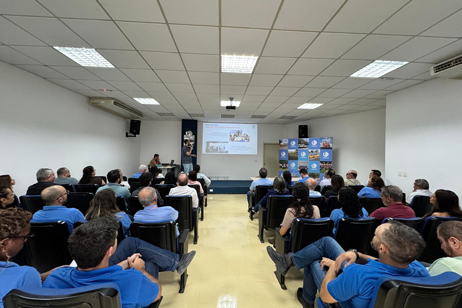Encontro foi realizado no auditório da sede